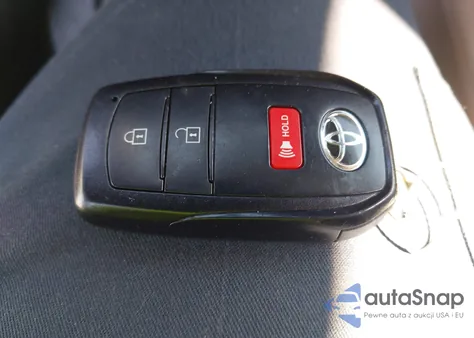 2023 Toyota Corolla Cross Le z USA, uszkodzony, nr VIN 7MUCAABG7PV070389